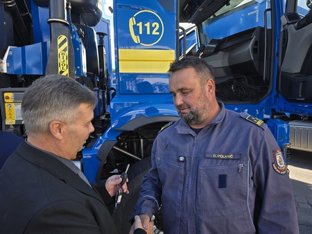 Prevzem specialnega vozila2025 (2)